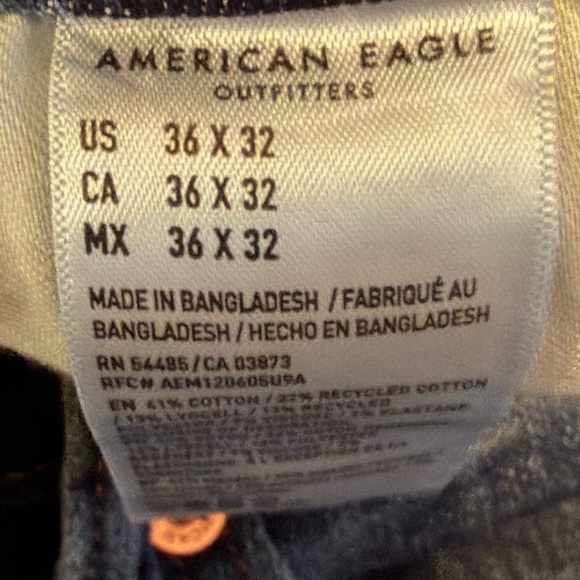 American Eagle  🦅  AirFlex + Ultra Soft Athletic Fit Jean - Picture 15 of 15